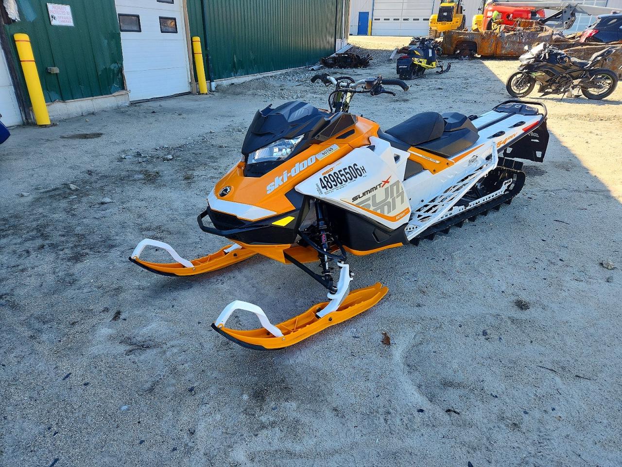 2017 SKIDOO 850 summit VIN 2BPSTMHJ9HV000124 photo 2