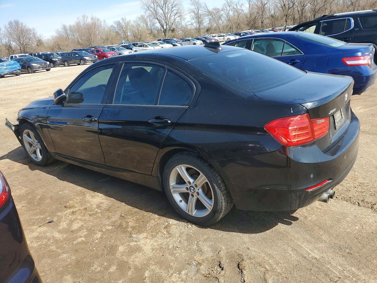 2015 BMW 3 series VIN WBA3B5C54FP654069 photo 2