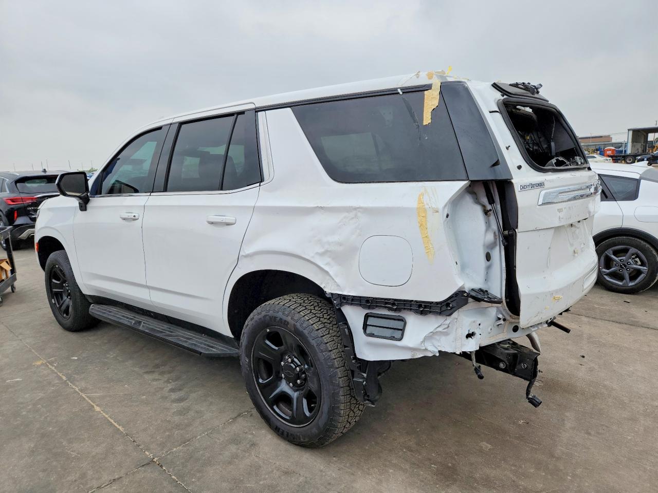 2024 Chevrolet Tahoe VIN 1GNSCLED4RR300623 photo 2