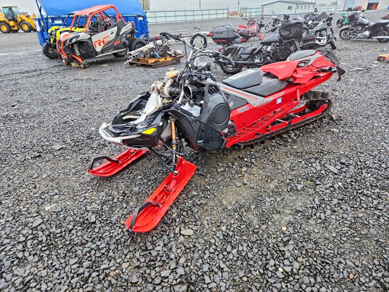 2024 LYNX Shredder VIN YH2LLBRG3RR000159 photo 2