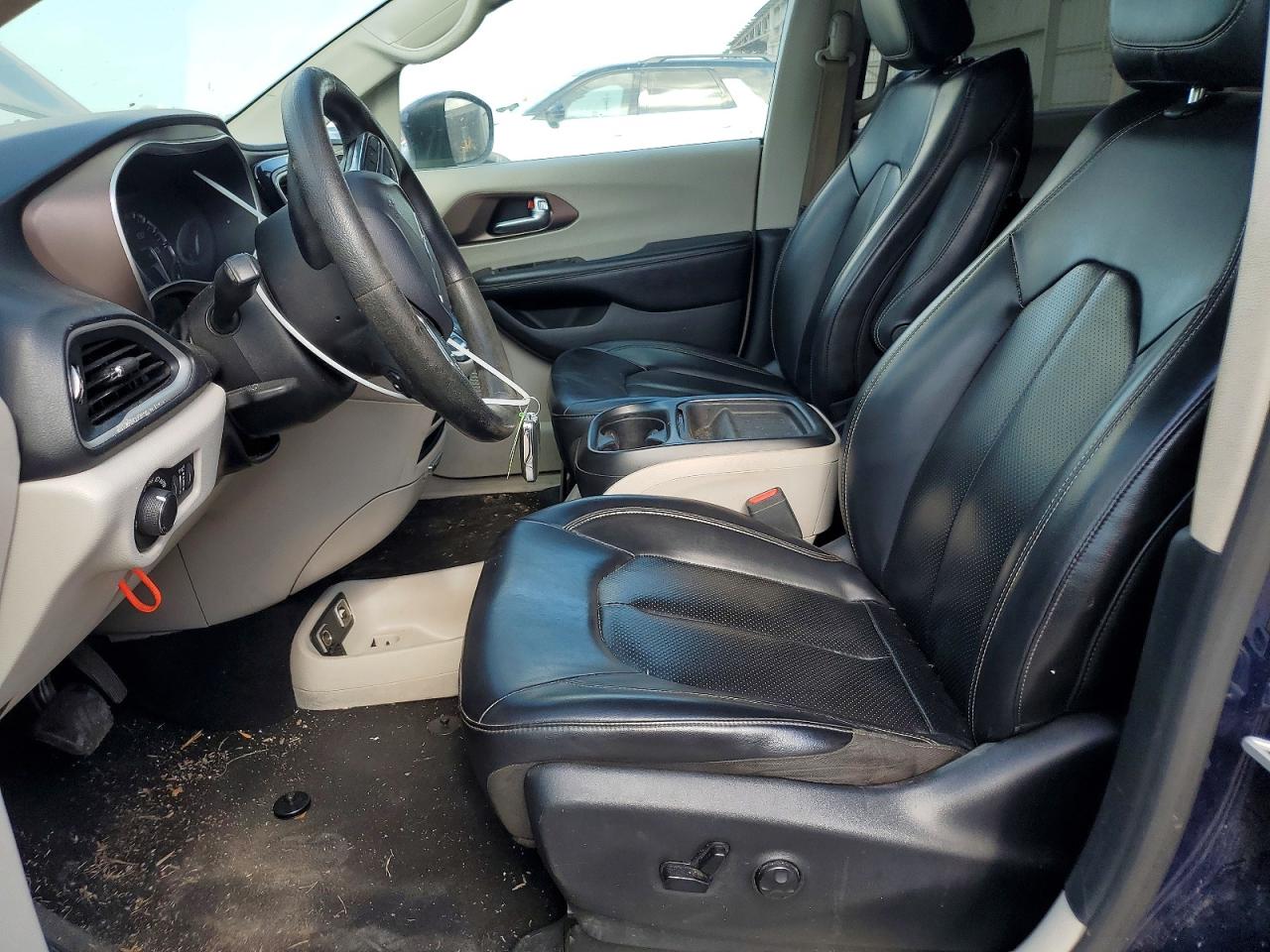 2020 Chrysler Minivan VIN 2C4RC1DG8LR156907 photo 7