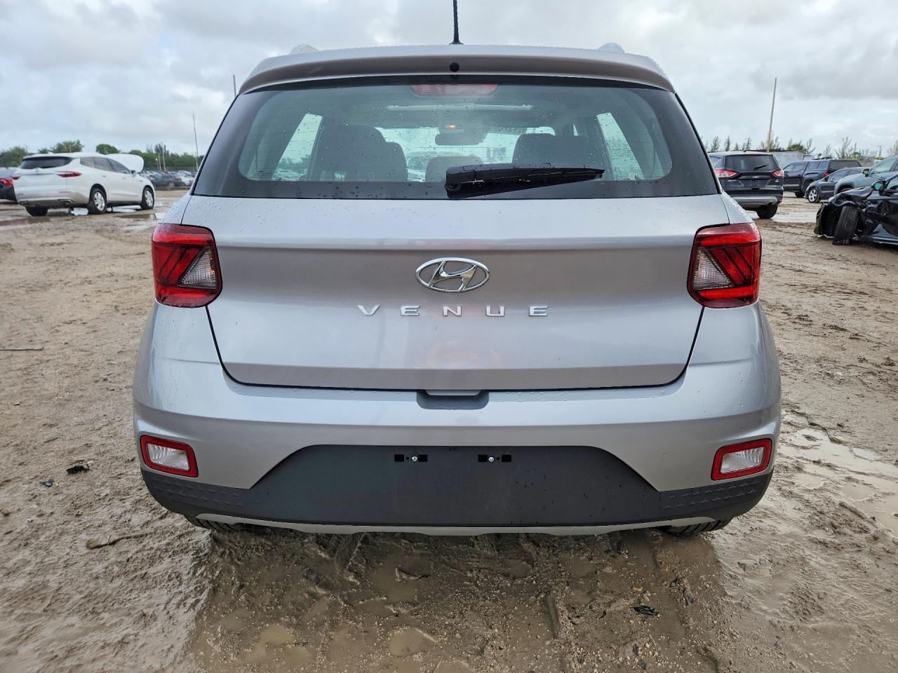 2026 Hyundai Venue VIN KMHRC8A34TU454332 photo 6