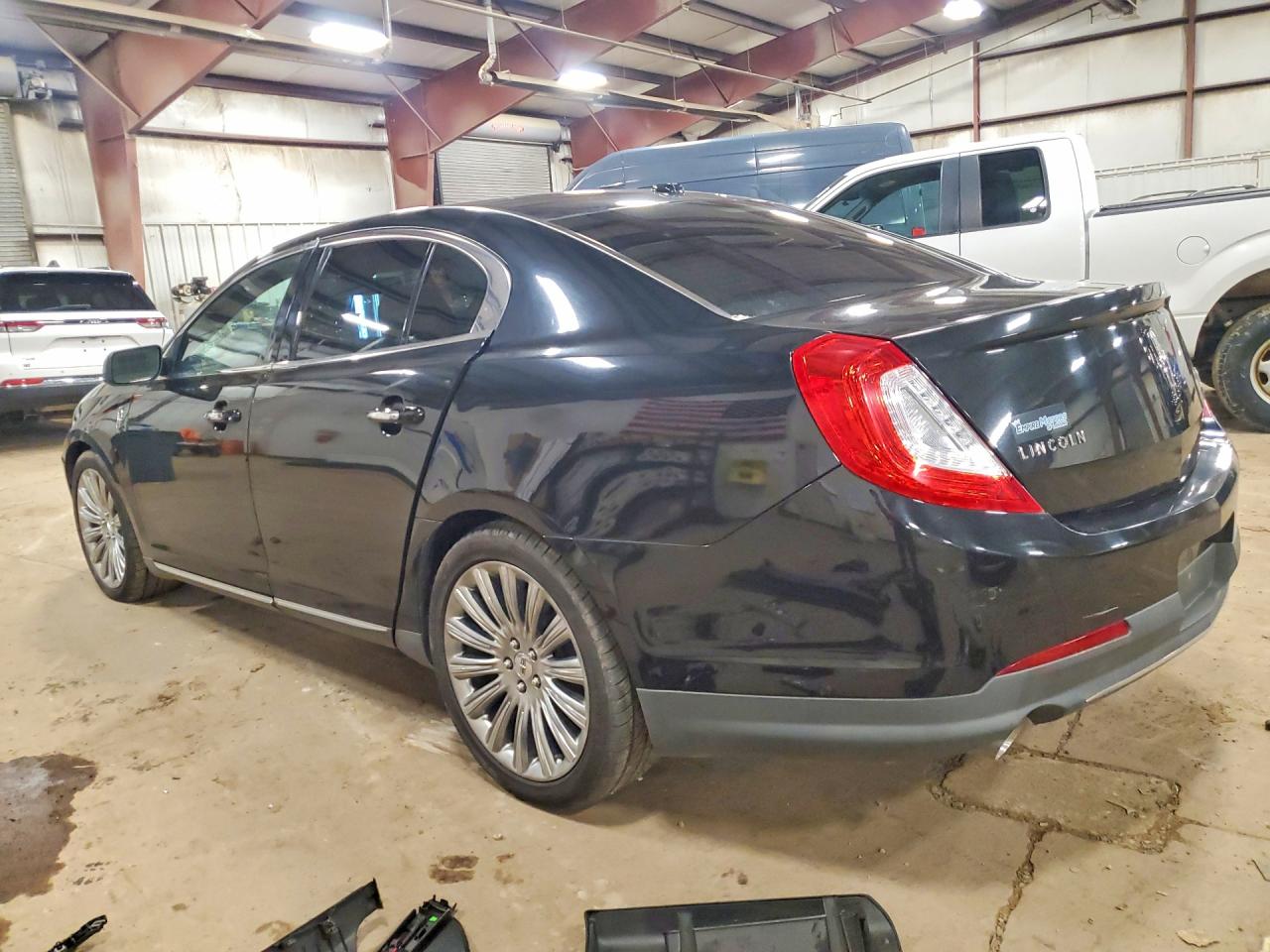 2014 Lincoln Mks VIN 1LNHL9EKXEG604514 photo 2