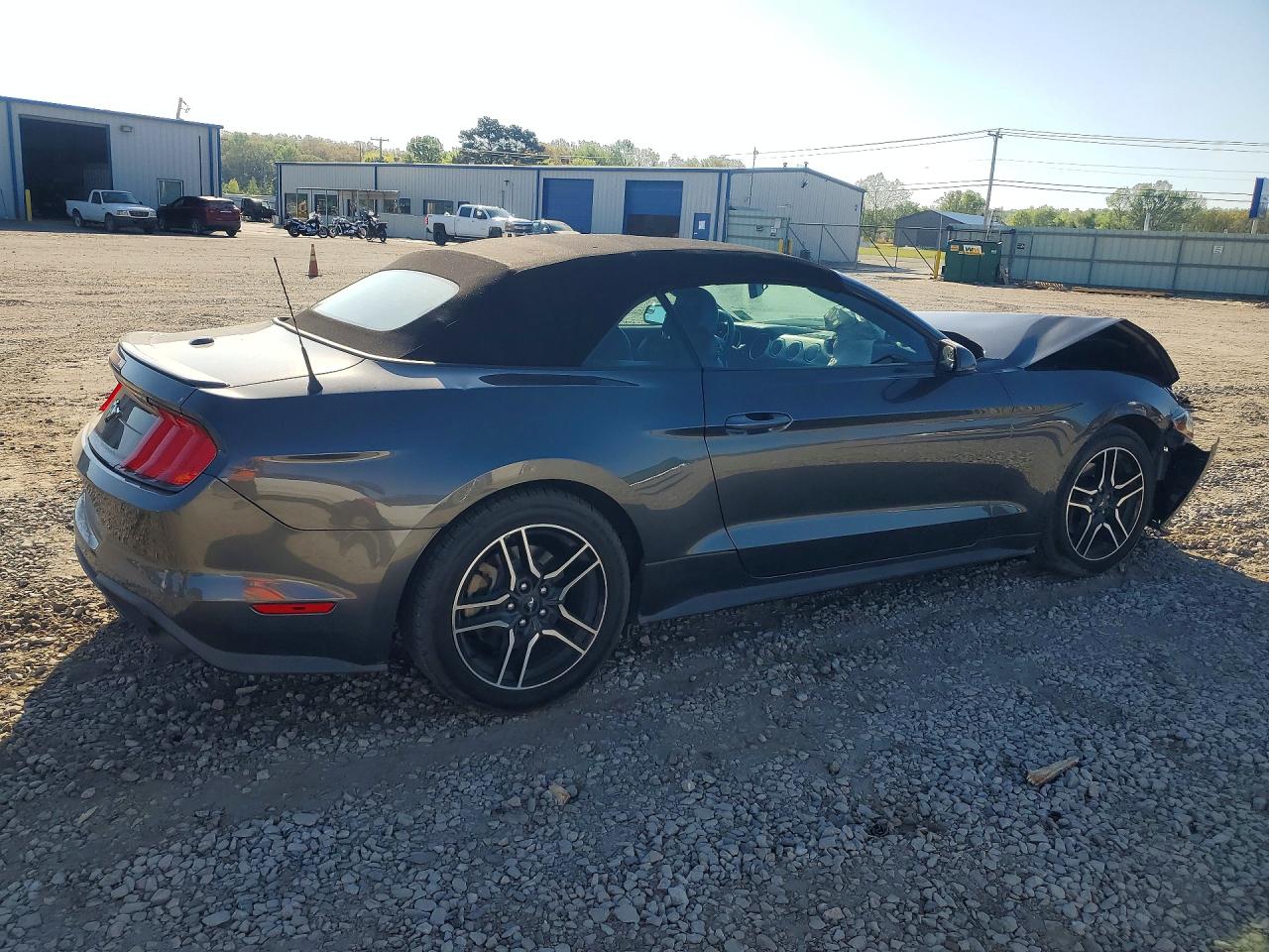 2019 Ford Mustang VIN 1FATP8UH3K5106512 photo 3
