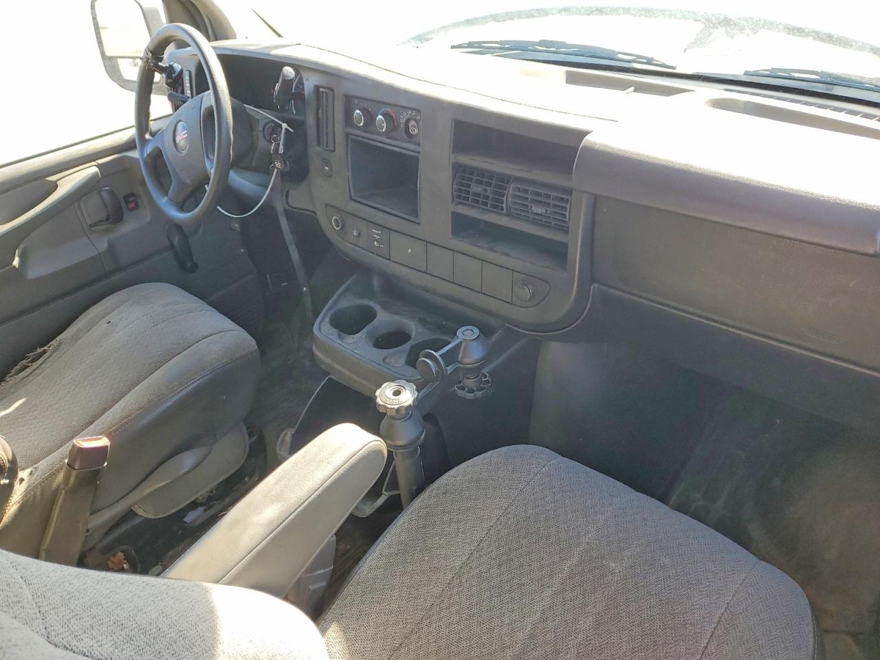 2012 GMC Savana VIN 1GTW7FCA4C1202772 photo 8
