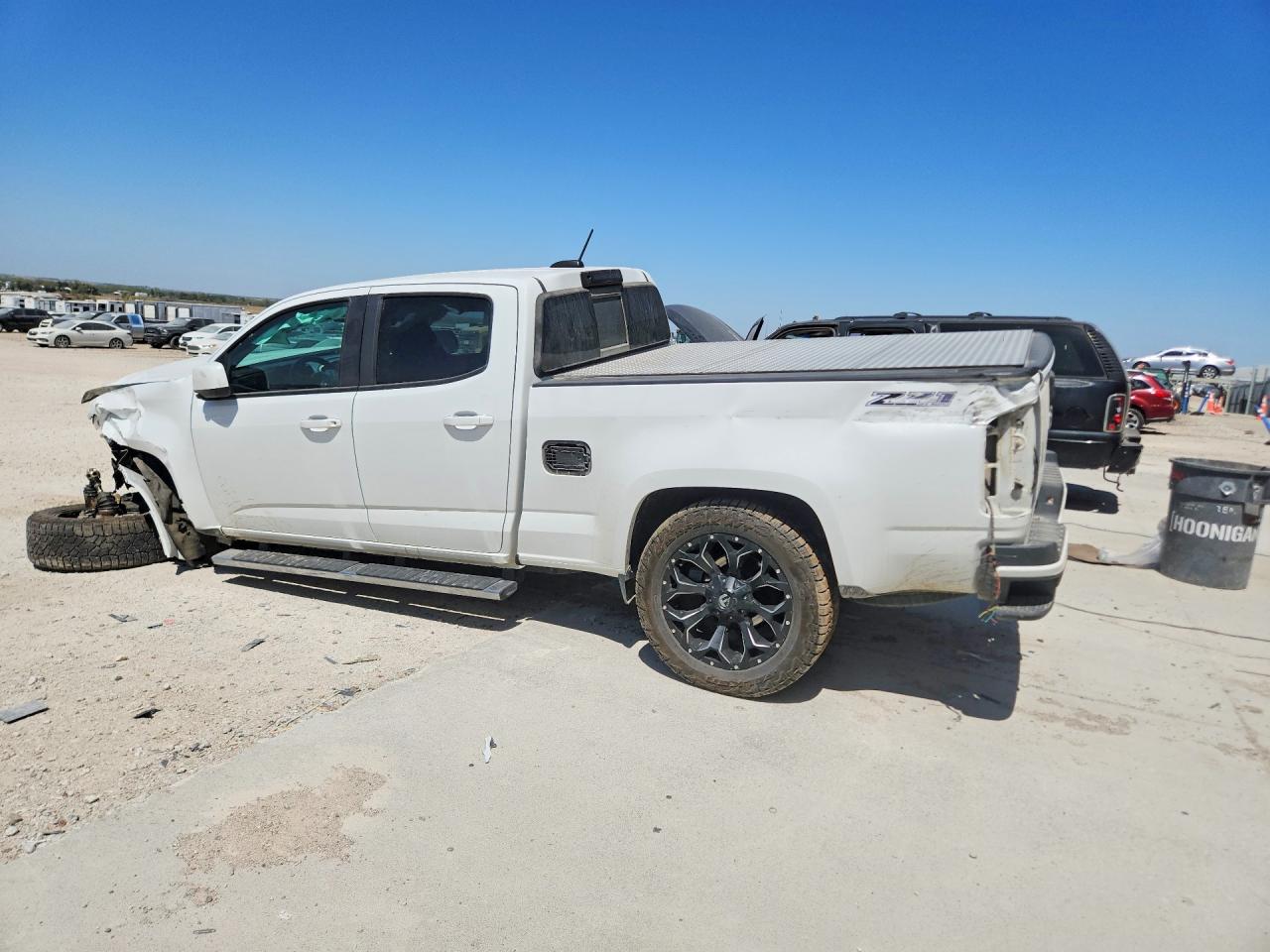 2017 Chevrolet Colorado VIN 1GCGTDEN4H1282683 photo 2