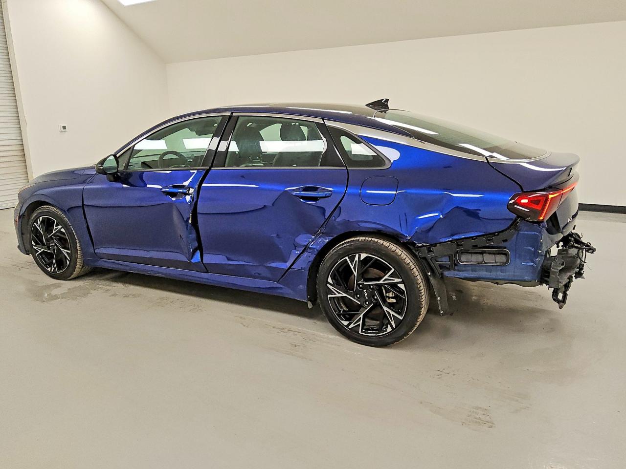 2025 KIA K5 gt line VIN KNAG64J70S5318364 photo 2