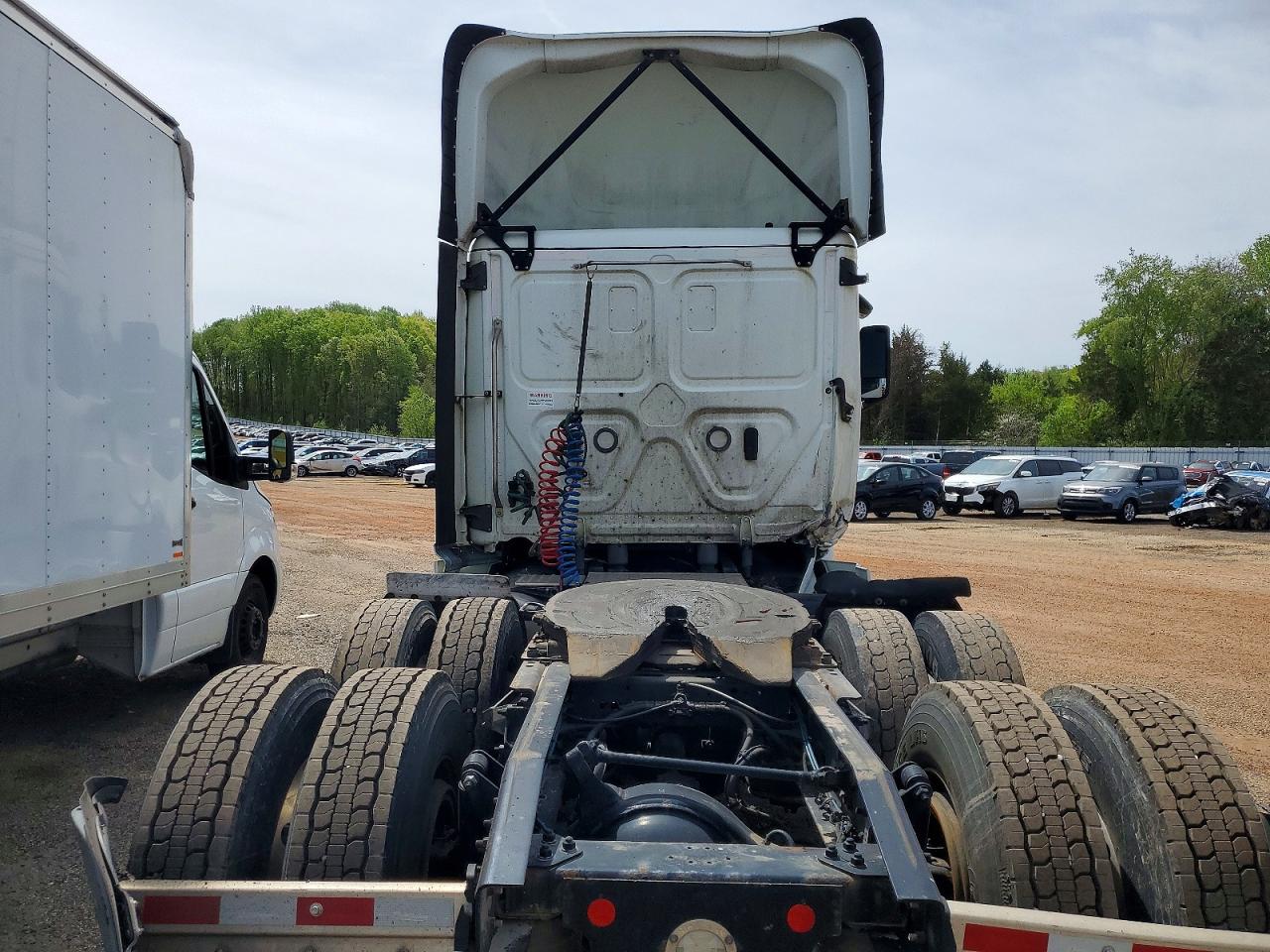 2022 FREIGHTLINER All other VIN 3AKJHLDRXNSNK9742 photo 6