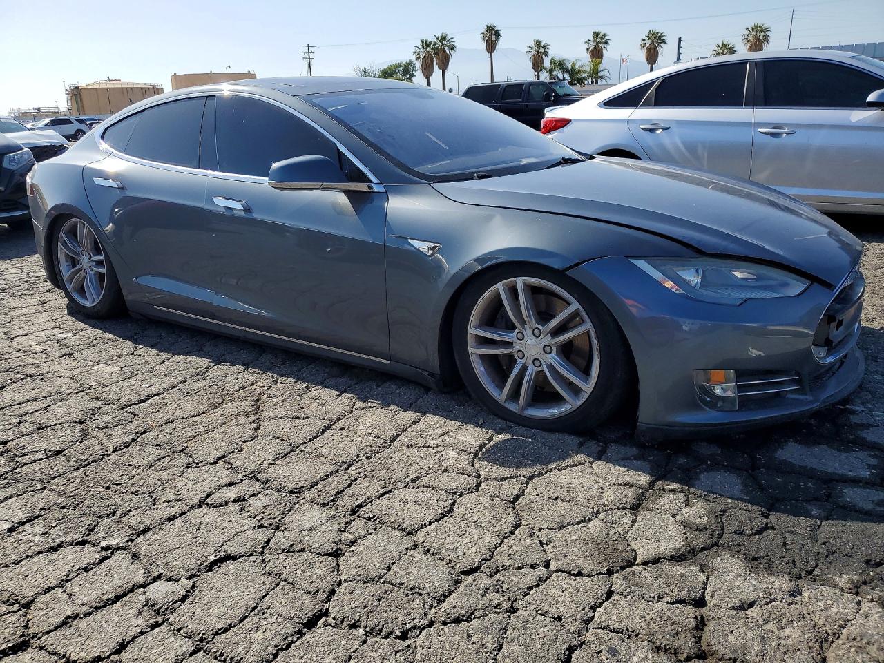 2012 Tesla Model s VIN 5YJSA1DN3CFP02871 photo 4