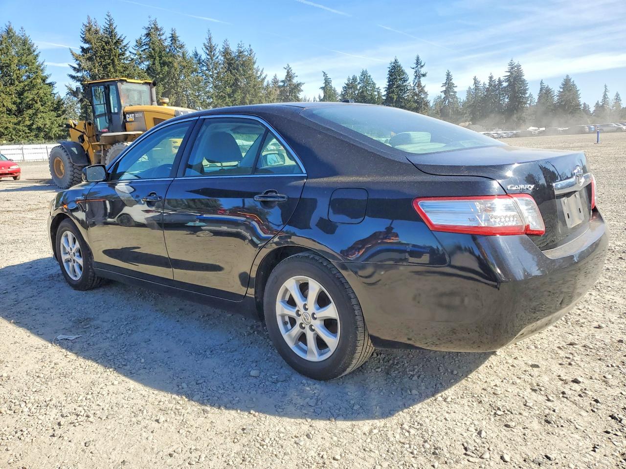 2010 Toyota Camry sola VIN 4T1BB3EK2AU125683 photo 2