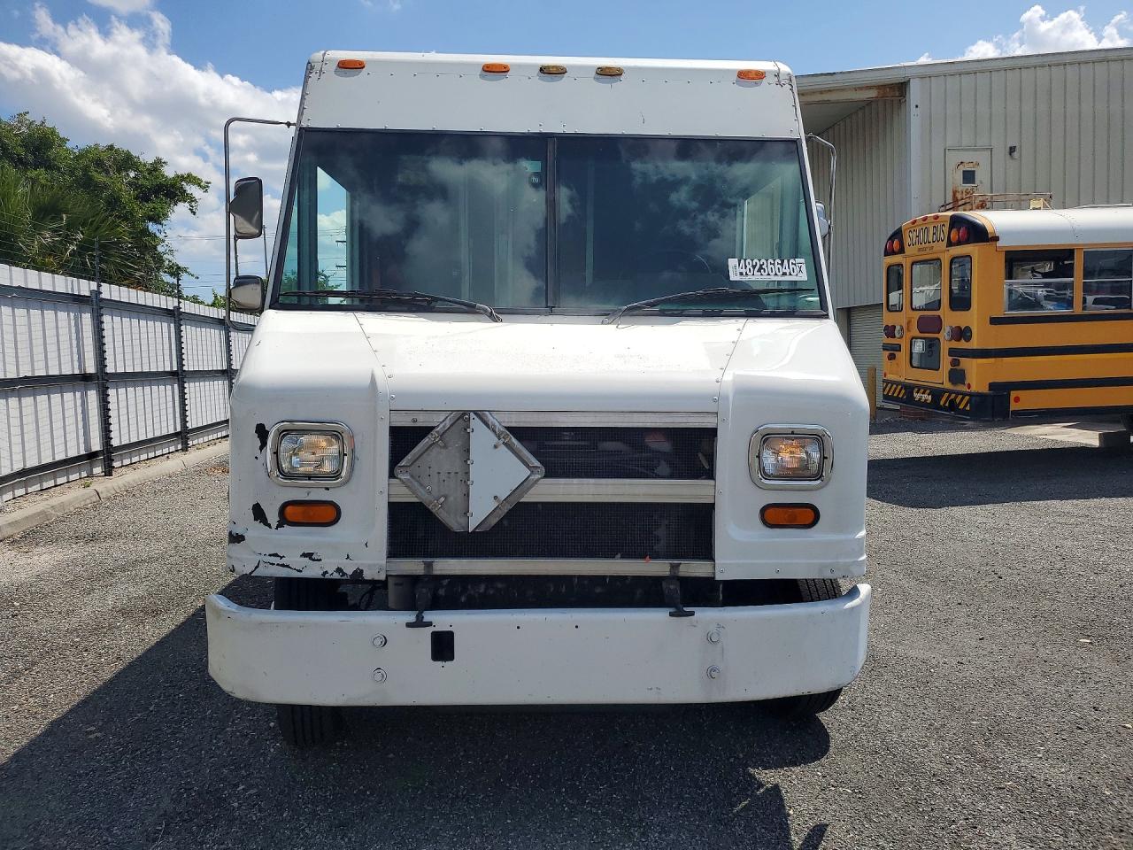 2000 FREIGHTLINER All other VIN 4UZA5FAC4YCG63839 photo 5