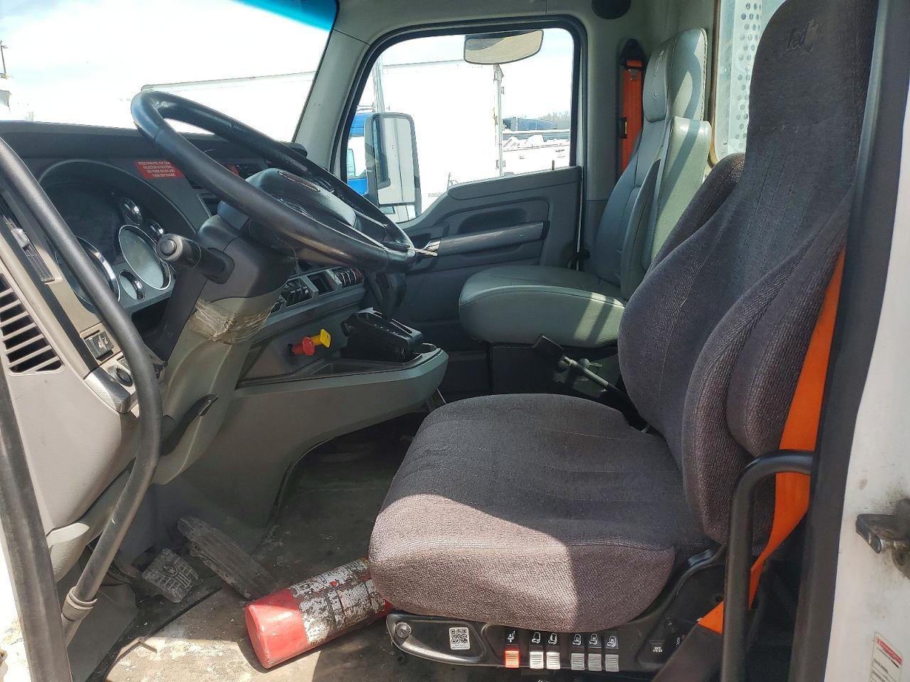 2016 KENWORTH All other VIN 1XKYA48X3GJ496574 photo 5