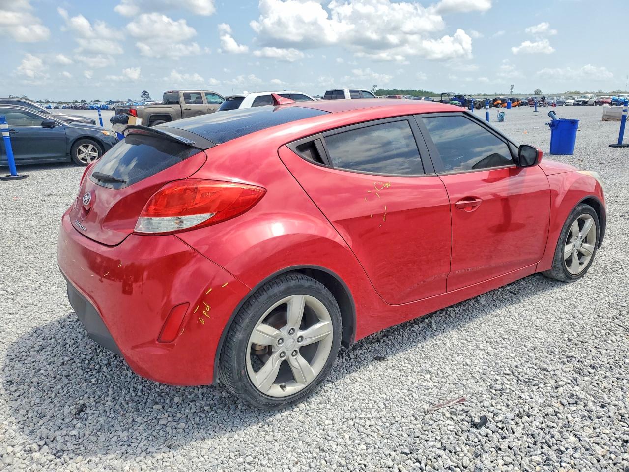 2015 Hyundai Veloster VIN KMHTC6AD7FU225778 photo 3