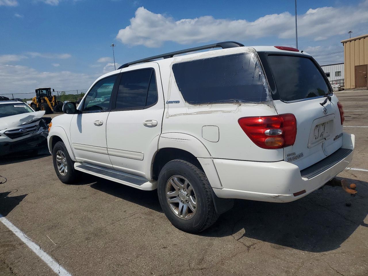 2004 Toyota Sequoia VIN 5TDBT48A94S221135 photo 2