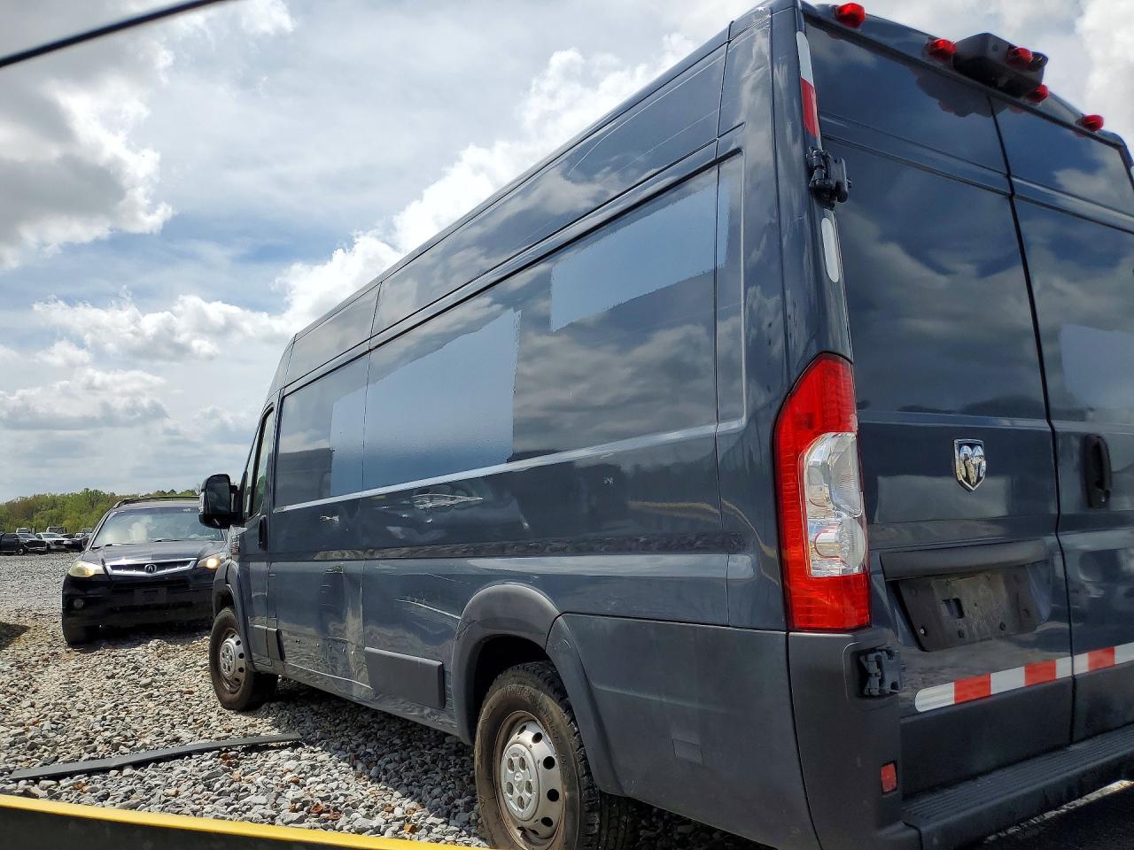 2020 RAM Promaster VIN 3C6URVJG4LE144430 photo 2