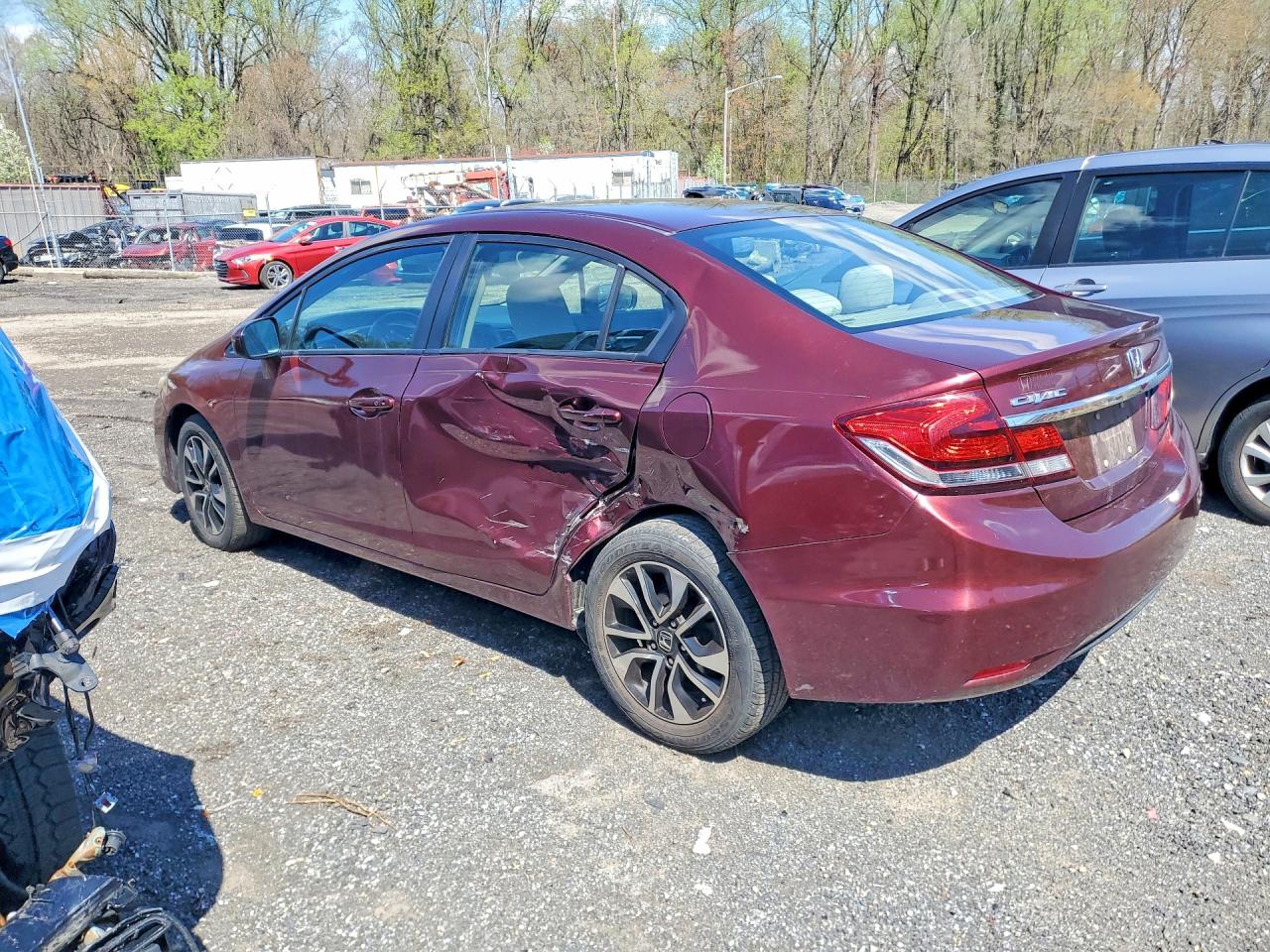 2014 Honda Civic VIN 19XFB2F85EE205471 photo 2
