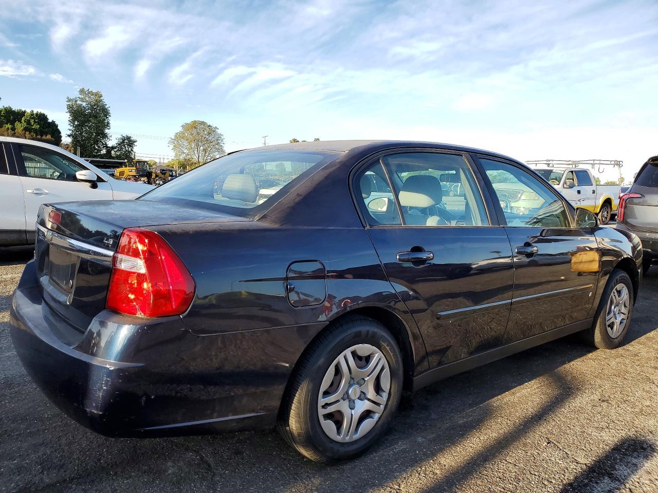 2007 Chevrolet Malibu VIN 1G1ZS58F97F138689 photo 3