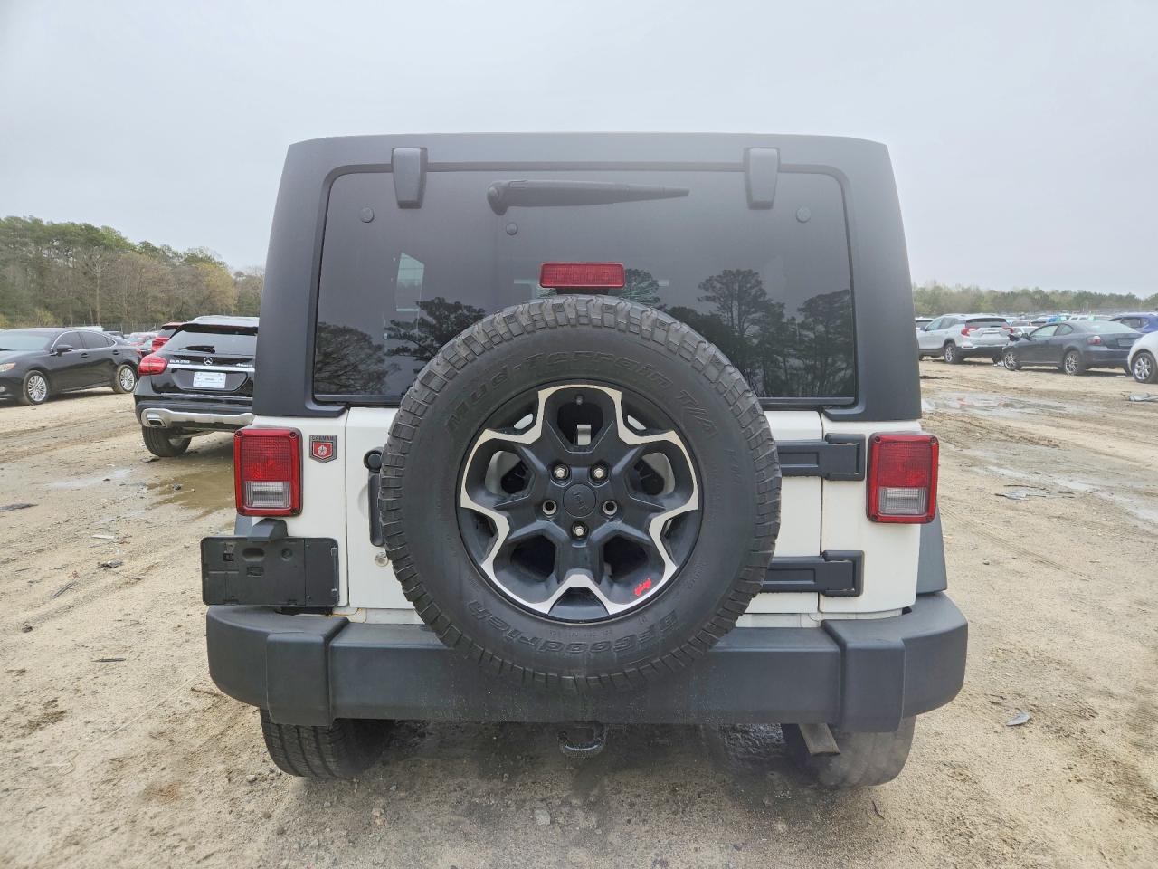 2008 Jeep Wrangler / VIN 1J4GA69198L640870 photo 6