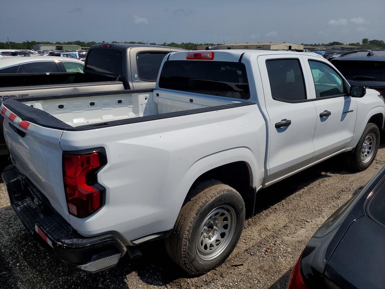 2024 CHEV Colorado VIN 1GCGSBEC4R1112573 photo 3
