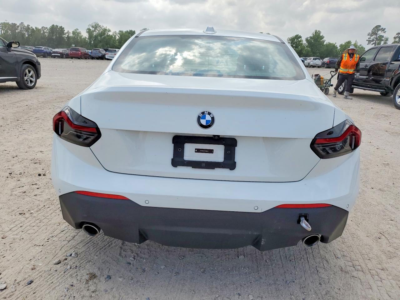 2024 BMW 2 series VIN 3MW33CM01R8E26876 photo 6