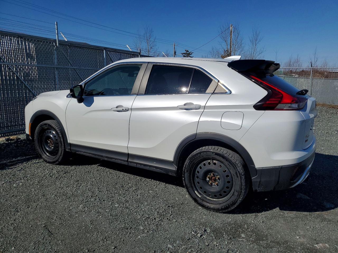 2023 Mitsubishi ECLIPSE VIN JA4ATVAA7PZ618125 photo 2