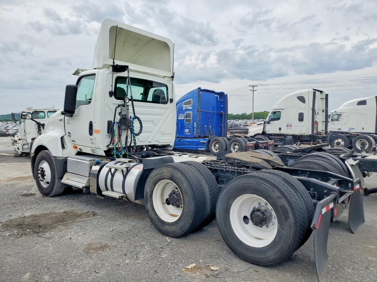 2019 International All other VIN 3HCDZTZR6KL732412 photo 3