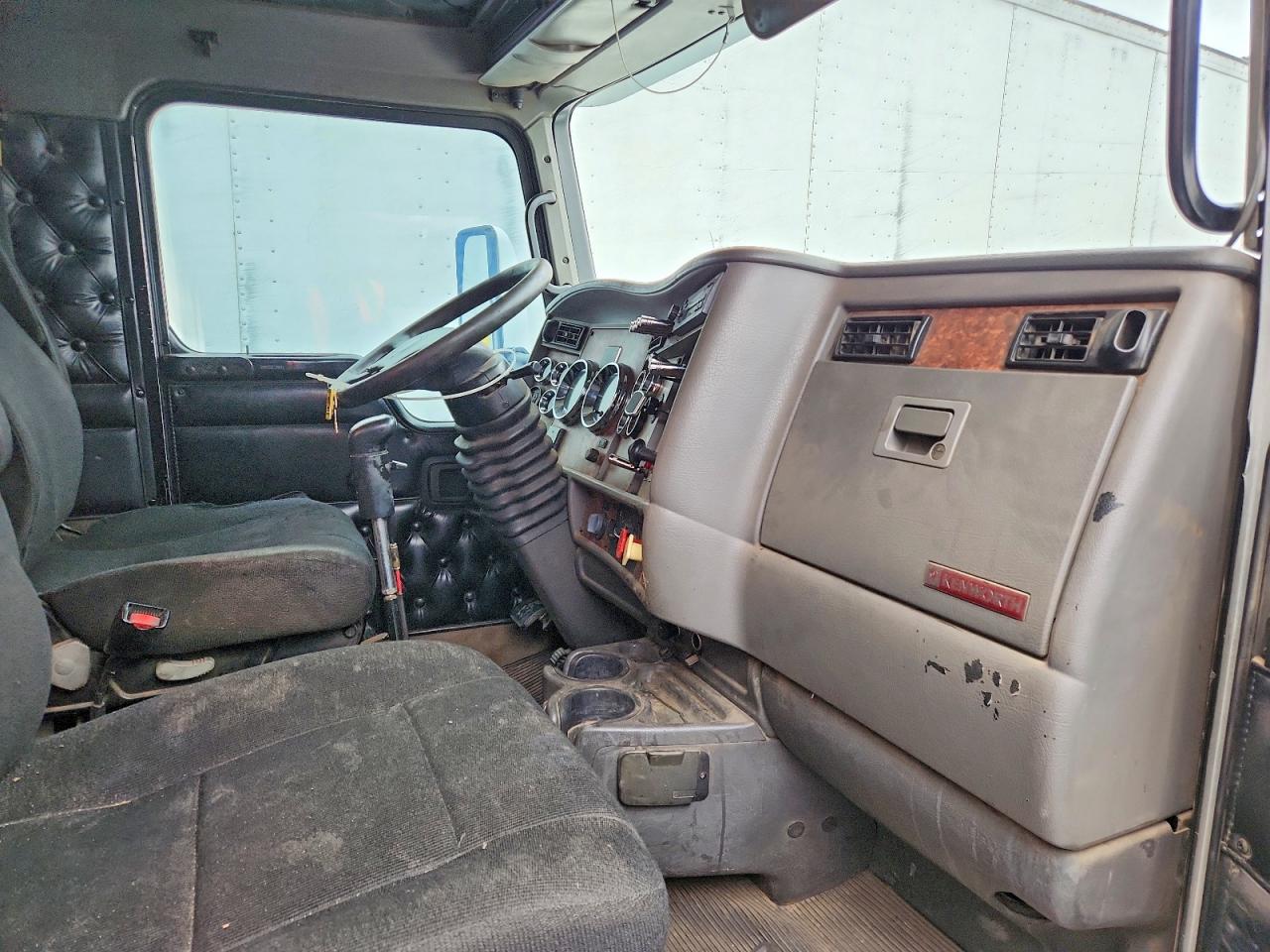2005 KENWORTH All other VIN 1XKDA07X55R103374 photo 5