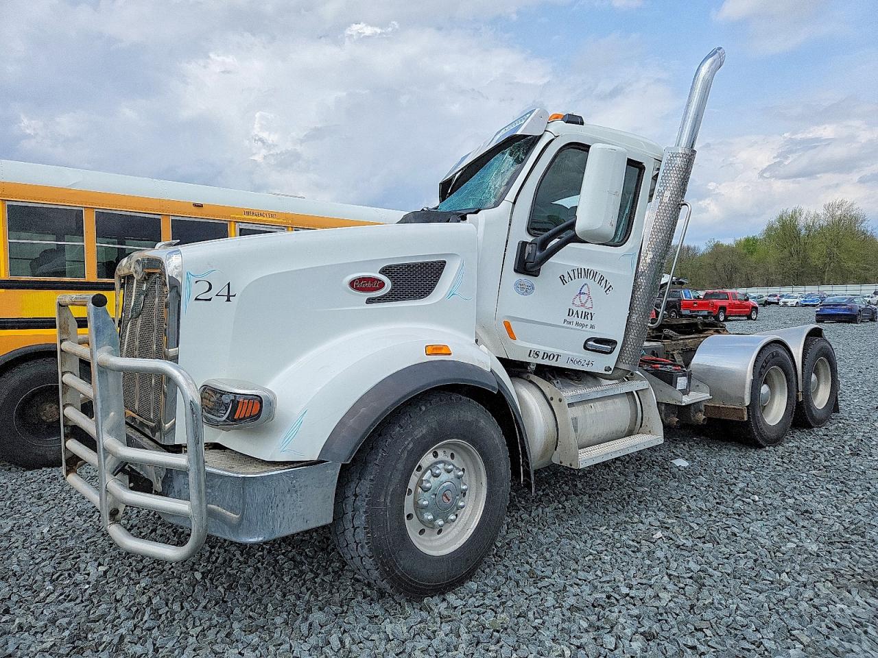2018 PETERBILT All other VIN 1XPCD40X4JD462169 photo 2