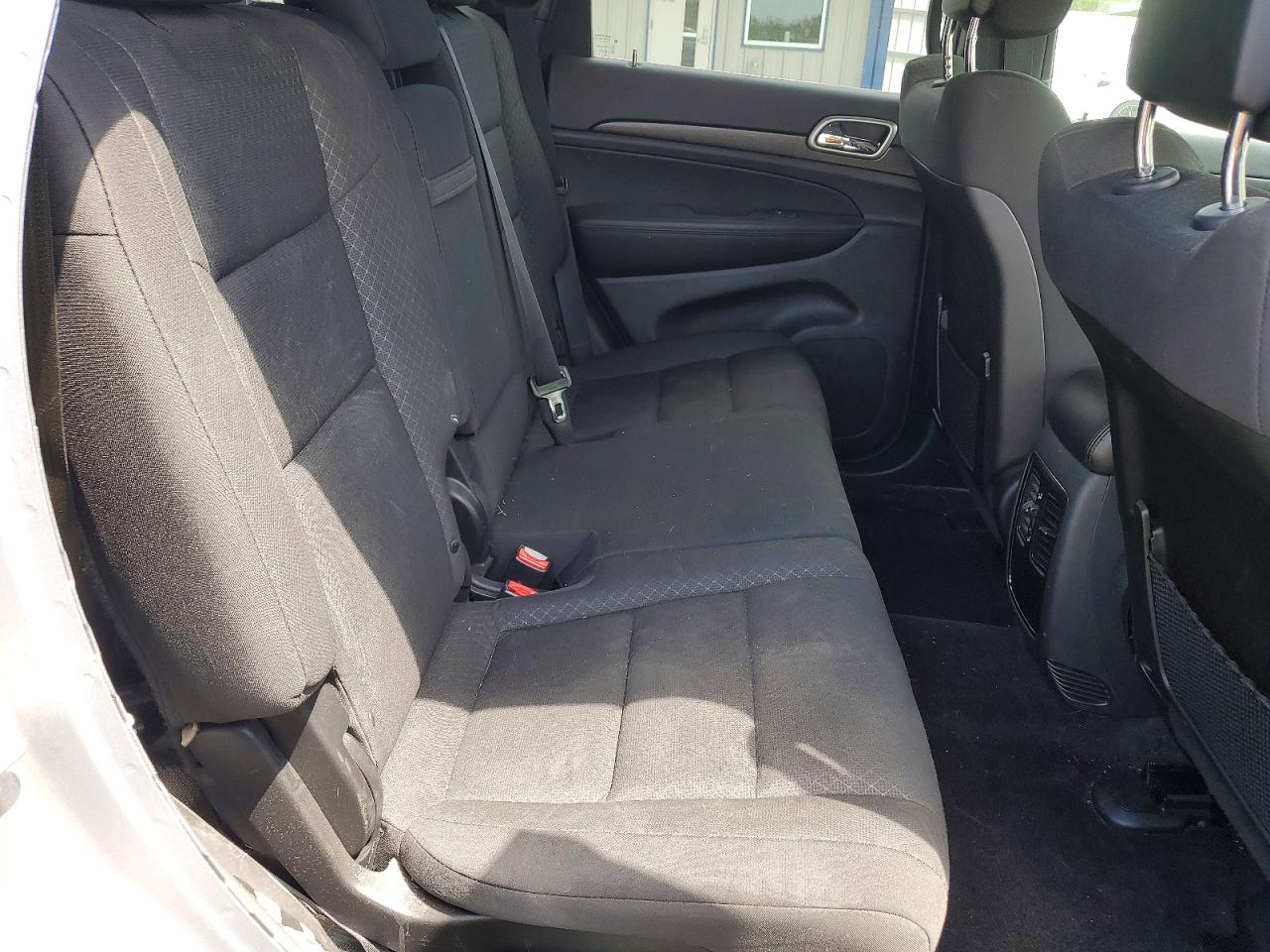 2018 Cherokee VIN 1C4RJFAG0JC287732 photo 11