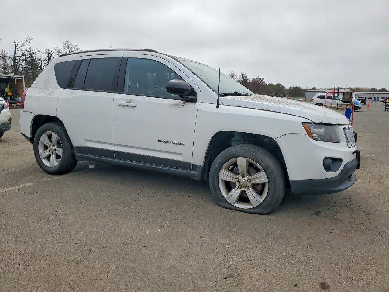 2014 JEP Compass VIN 1C4NJDBB6ED927108 photo 4