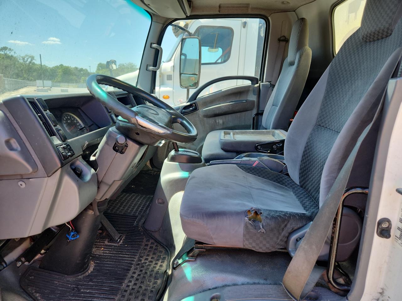 2011 Isuzu Npr VIN JALC4W160B7001407 photo 7