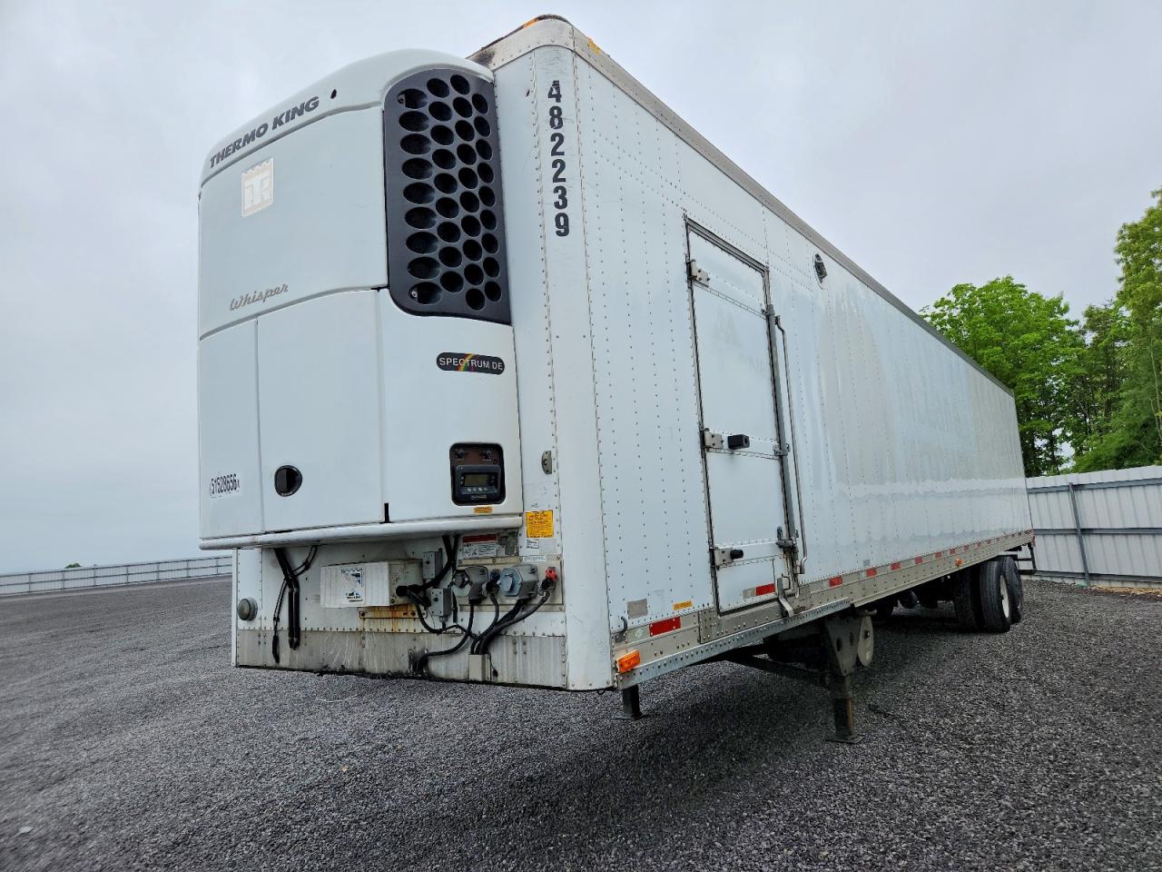 2015 UTILITY All models VIN 1UYVS2485FM408332 photo 2