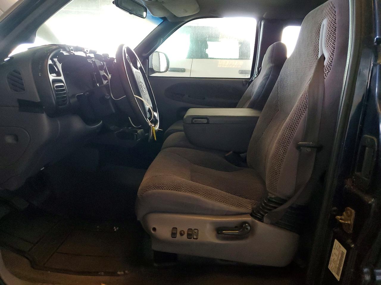 2000 Dodge Ram 1500 VIN 3B7HC13Z5YG136819 photo 7
