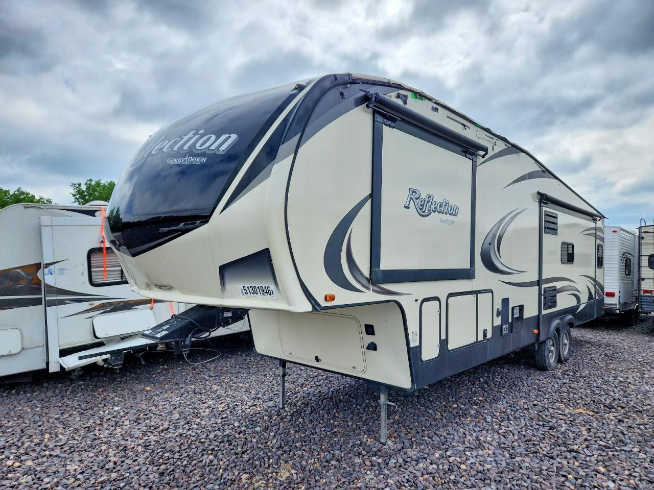 2019 GRAND Reflection VIN 573FR3628K3324317 photo 2
