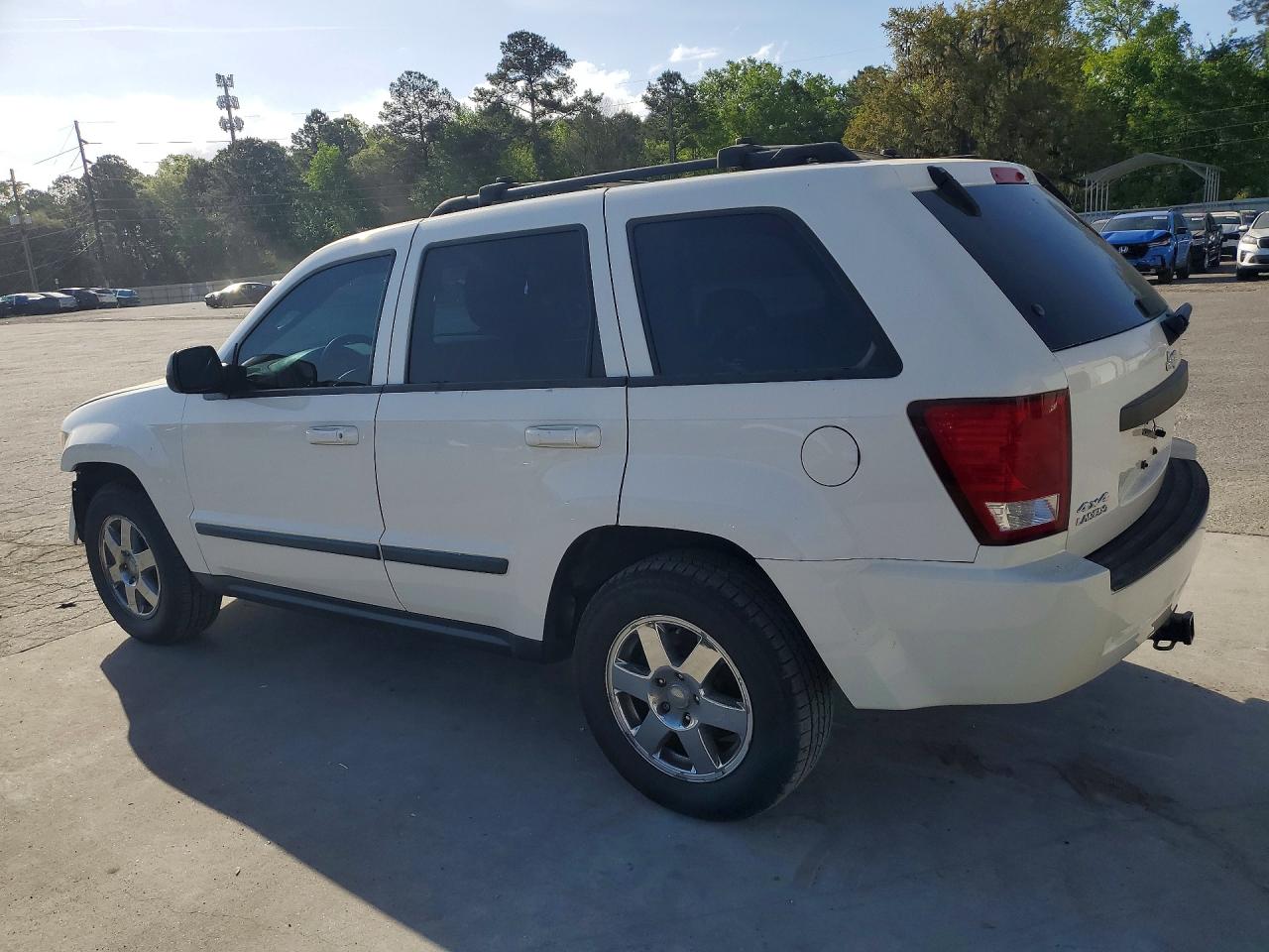 2008 Jeep Cherokee VIN 1J8GR48K28C195782 photo 2