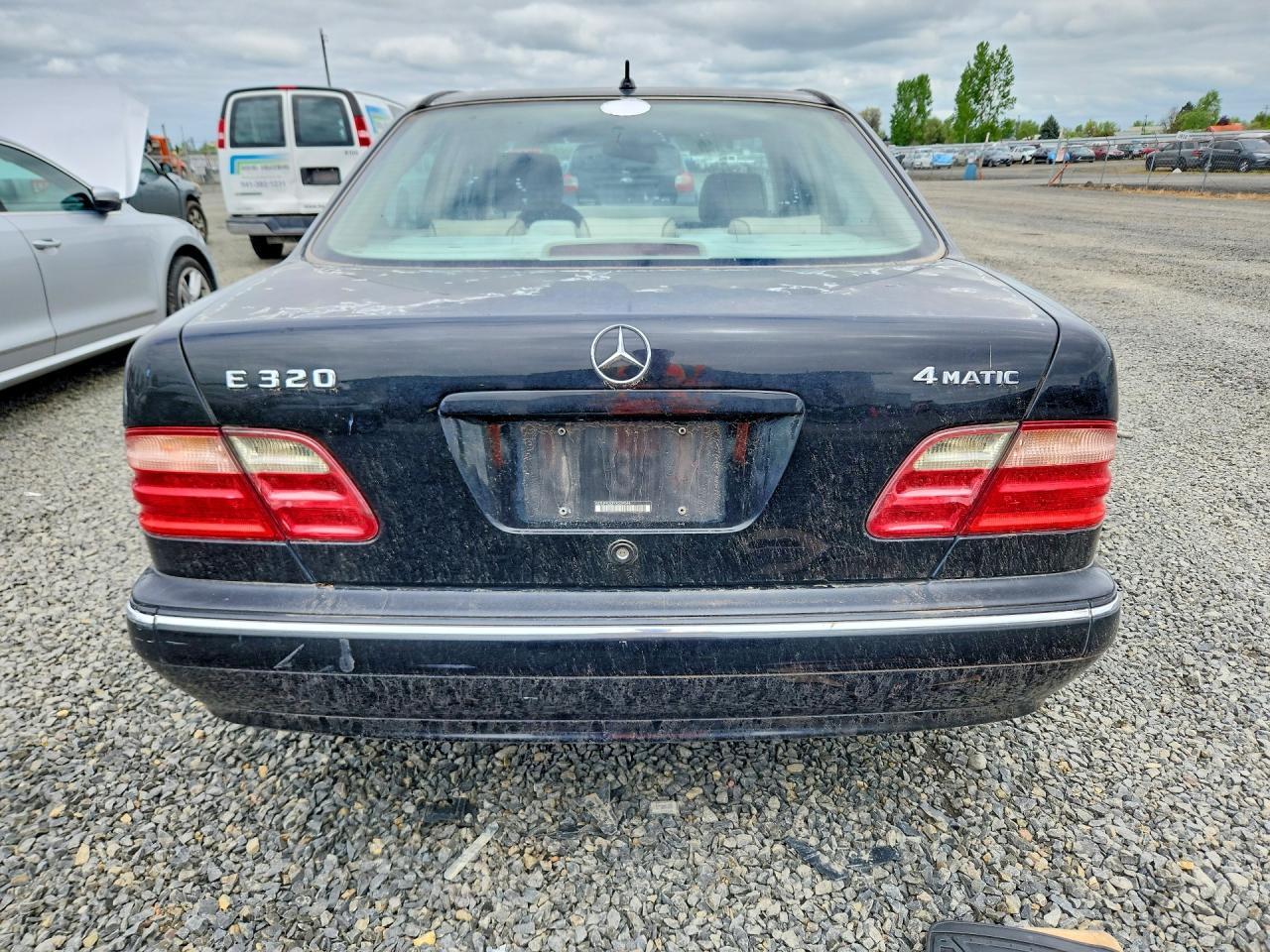 2000 Mercedes-Benz E-class VIN WDBJF82J3YX039044 photo 6