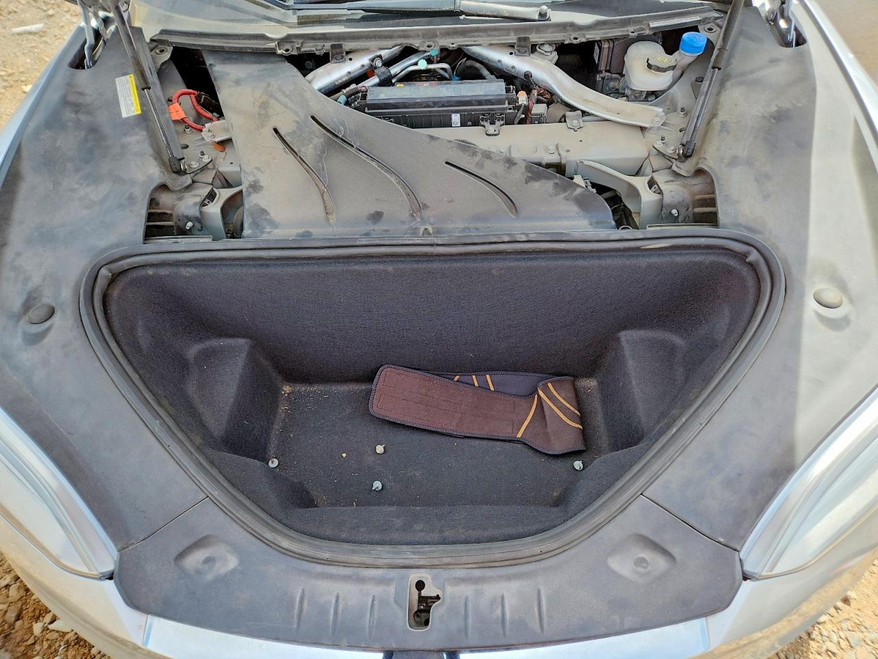 2016 Tesla Model s VIN 5YJSA1E2XGF161943 photo 11