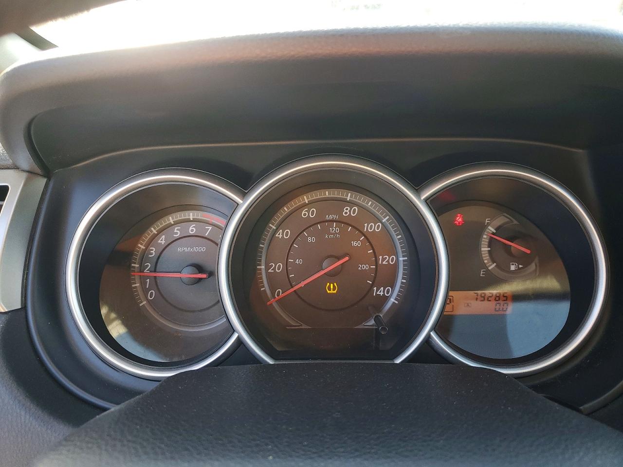 2010 NISS Versa VIN 3N1BC1AP5AL447237 photo 9
