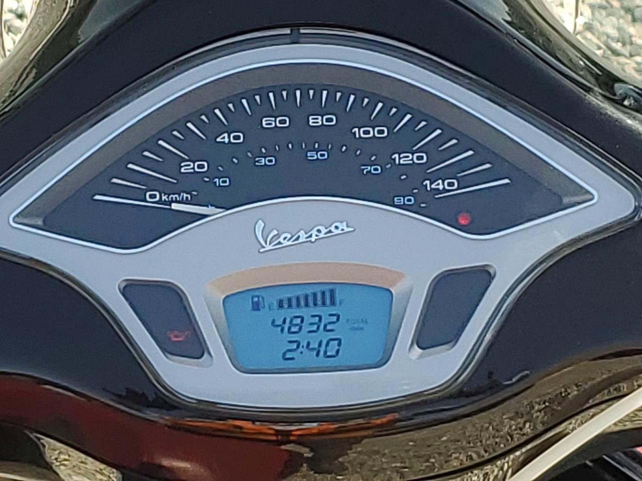 2015 Vespa Scooter VIN ZAPM818GXF5101851 photo 7