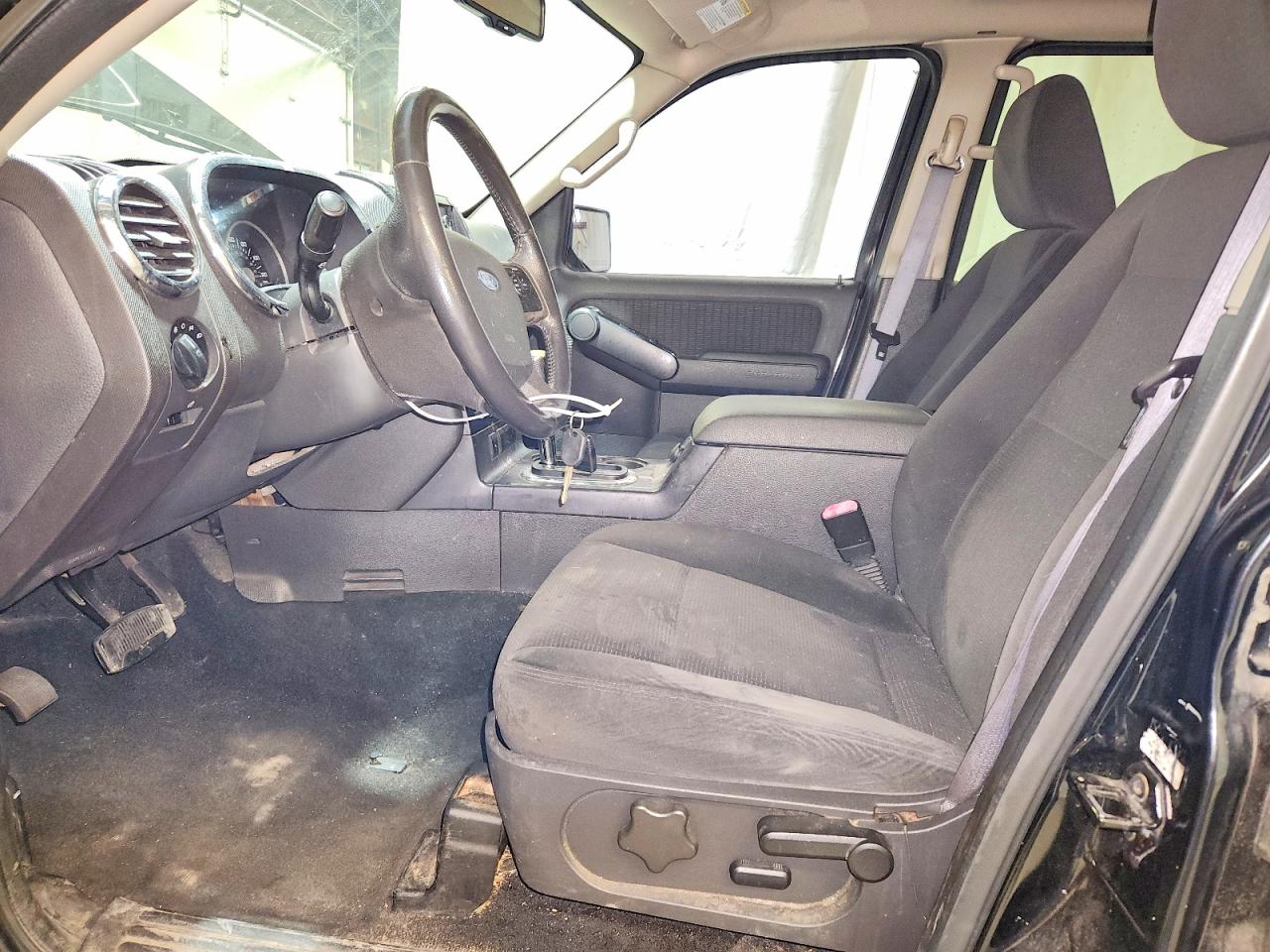 2009 Ford Explorer VIN 1FMEU73869UA42274 photo 7