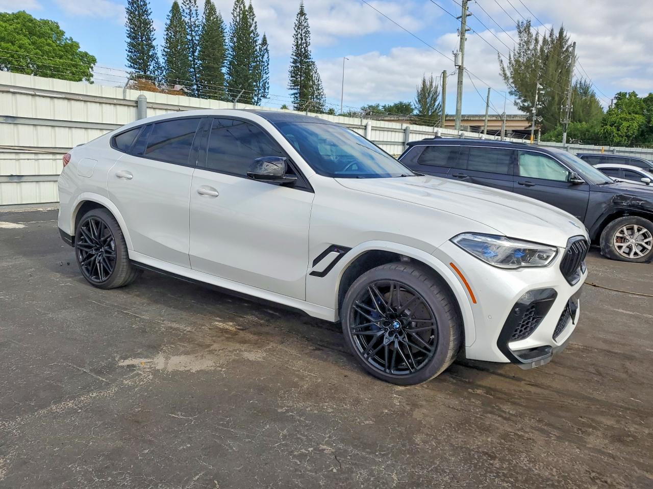 2020 BMW X6 VIN 5YMCY0C09L9B05681 photo 4