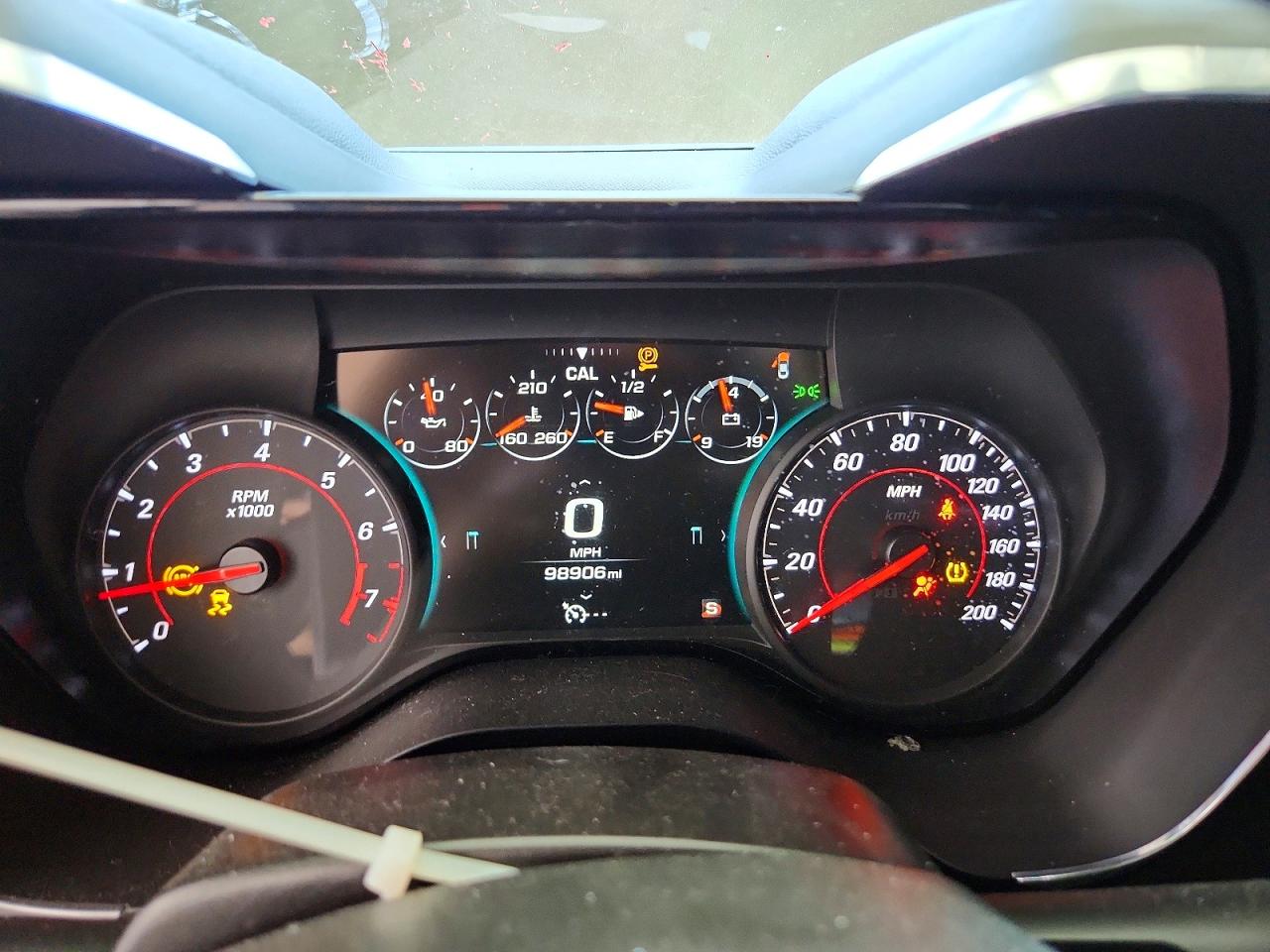 2018 Chevrolet Camaro VIN 1G1FE1R70J0158561 photo 9
