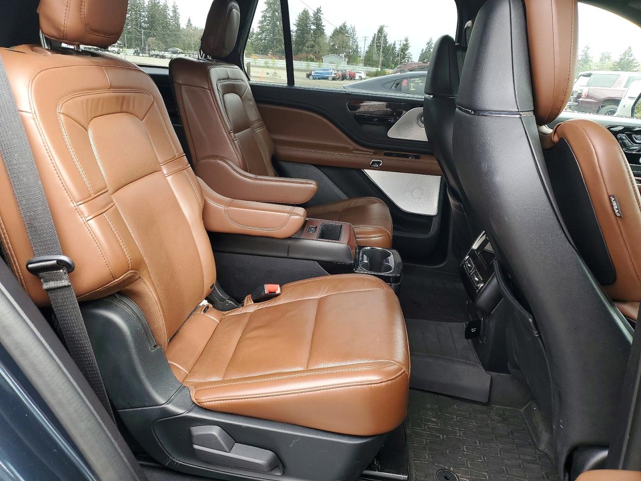 2021 Lincoln Aviator VIN 5LM5J7XC8MGL05862 photo 11