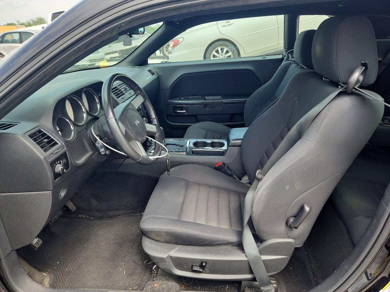 2010 Dodge Challenger VIN 2B3CJ4DV2AH175095 photo 7