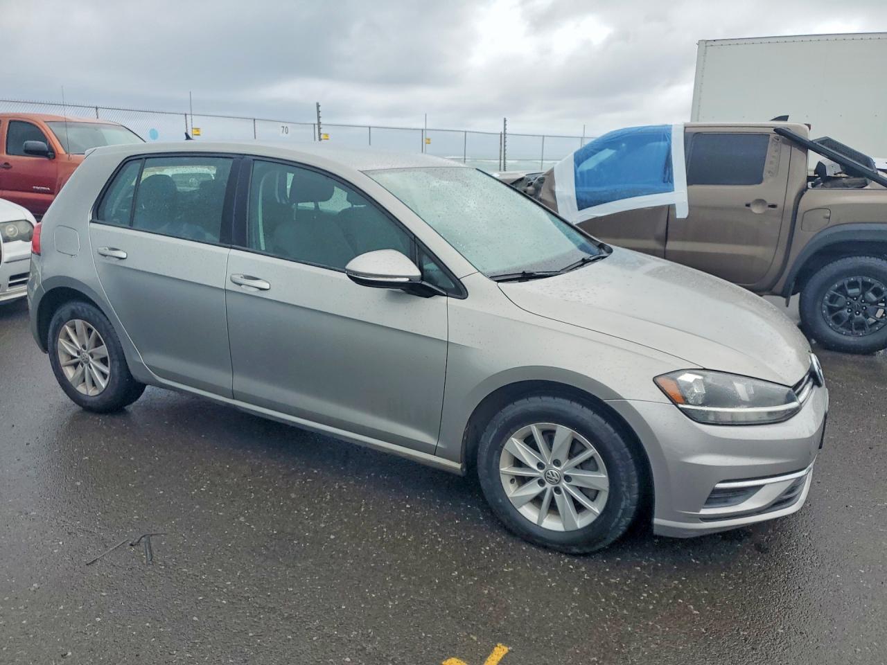 2018 Volkswagen Golf VIN 3VWG17AU6JM293100 photo 4