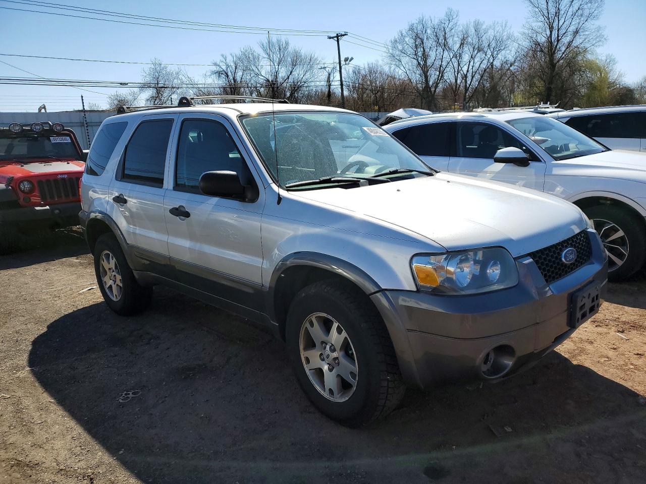 2005 Ford Escape VIN 1FMYU93145KA44025 photo 4