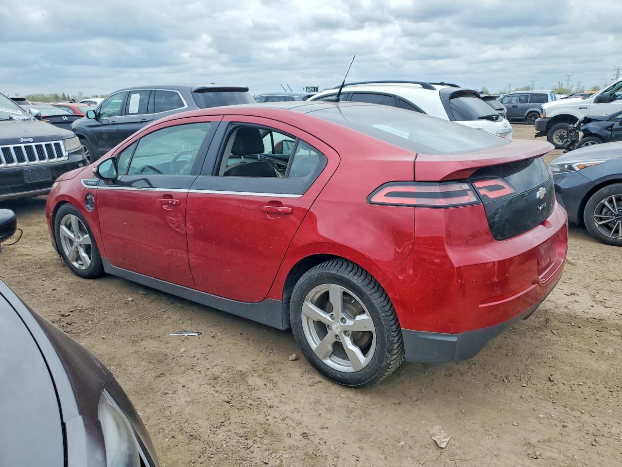 2012 Chev Volt VIN 1G1RB6E48CU103768 photo 2