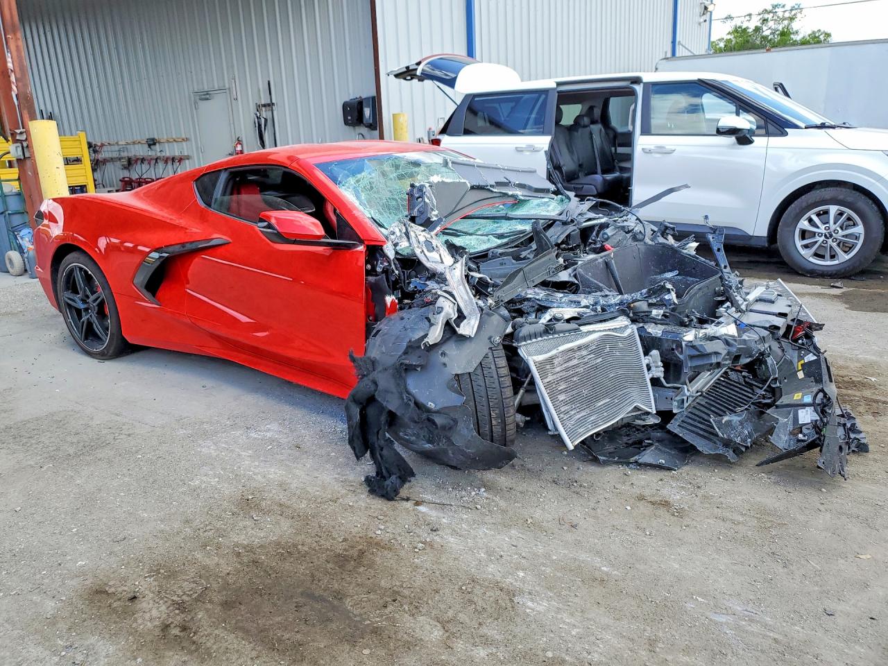 2021 Chevrolet Corvette VIN 1G1YB2D41M5120560 photo 4