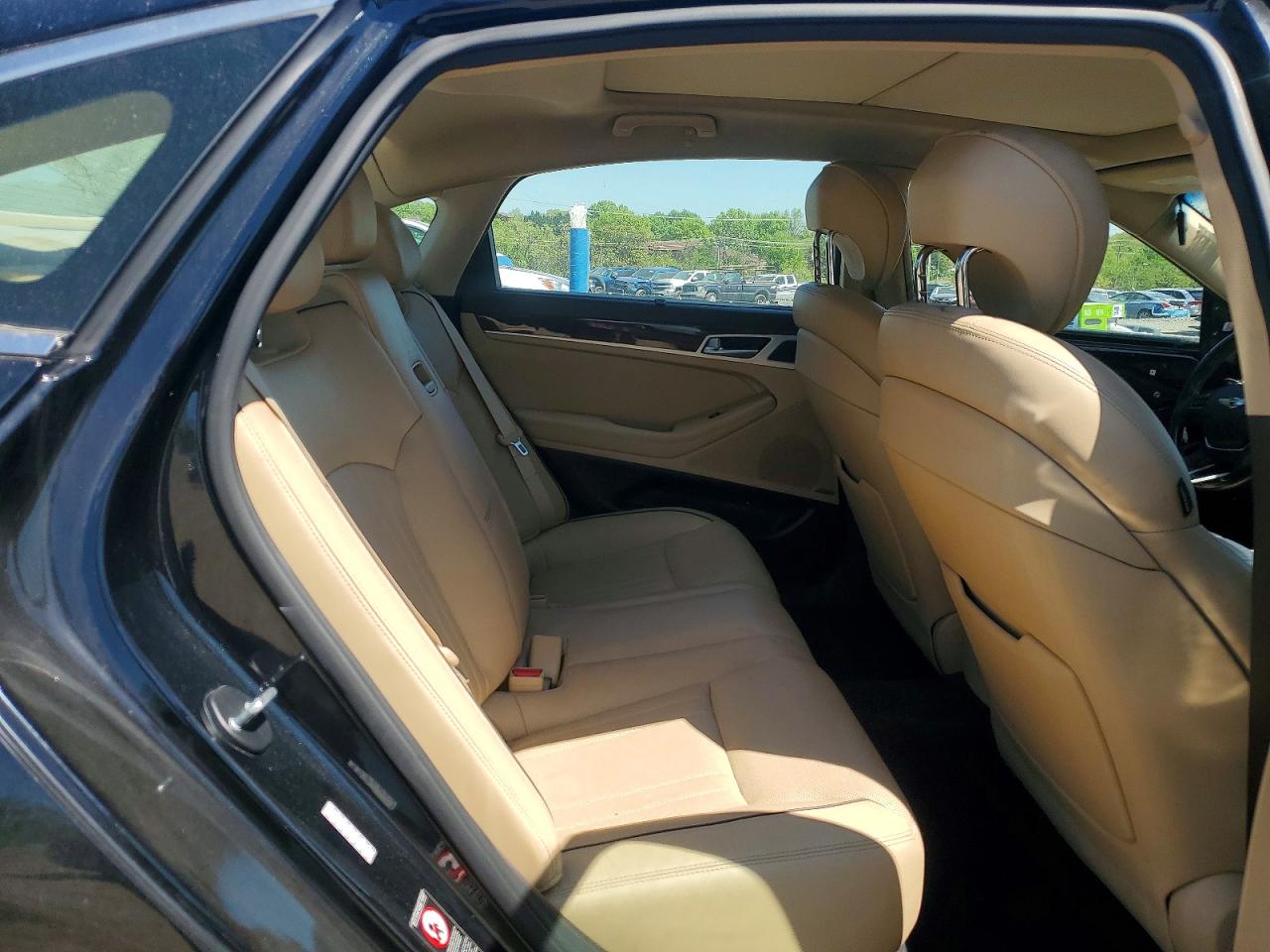 2015 Hyundai Genesis VIN KMHGN4JE7FU101194 photo 10