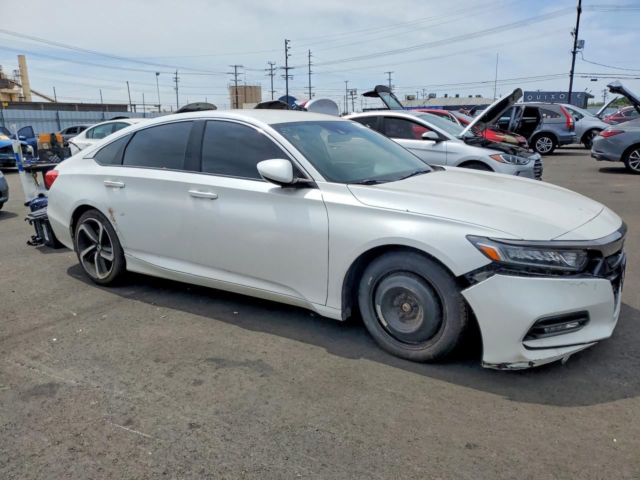 2018 Honda Accord VIN 1HGCV1F31JA147883 photo 4